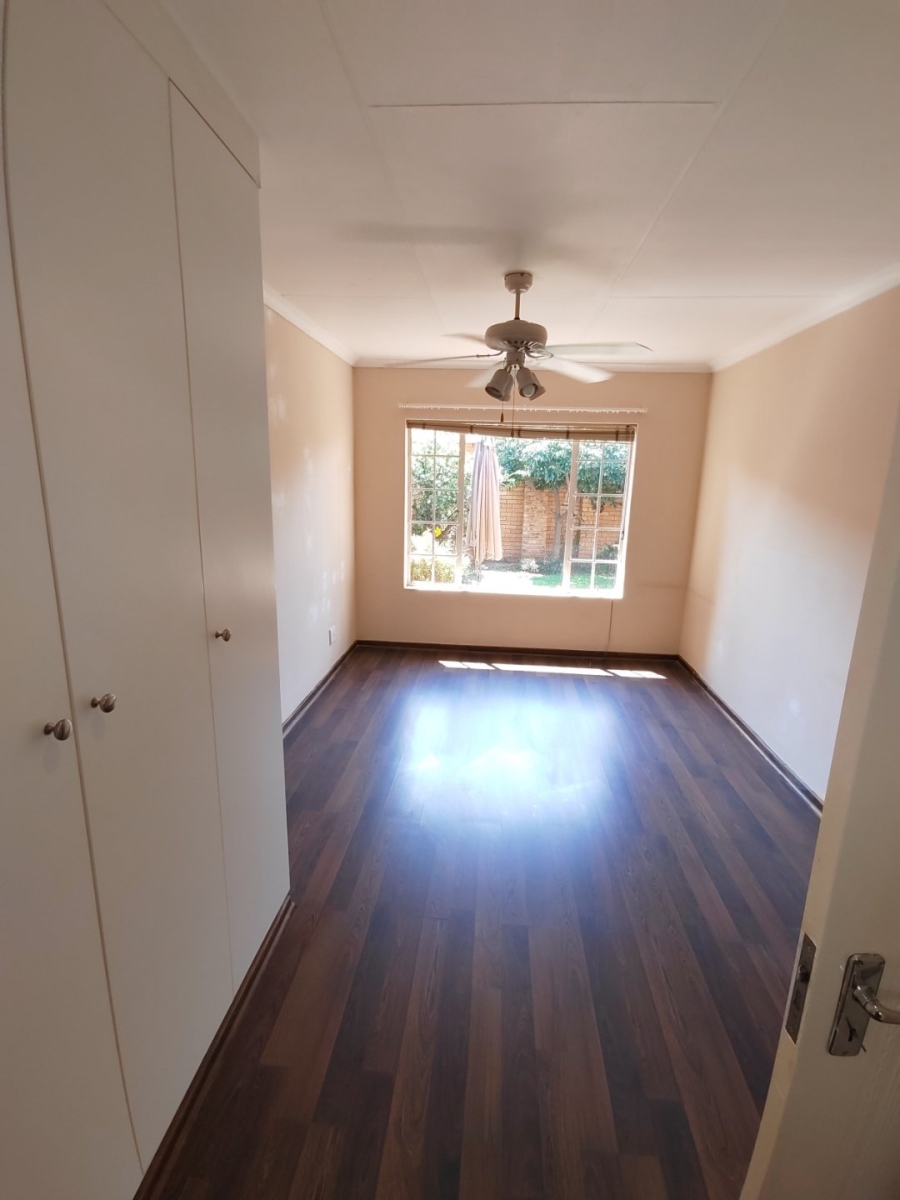 2 Bedroom Property for Sale in Sinoville Gauteng