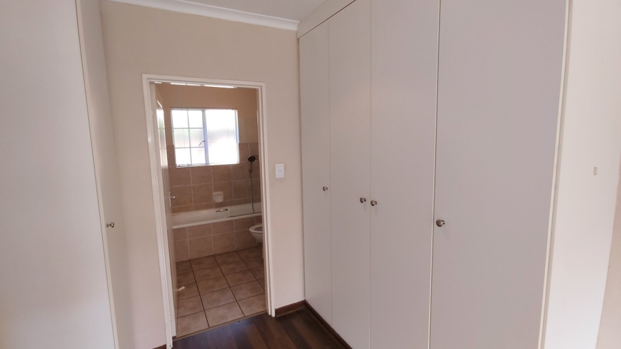 2 Bedroom Property for Sale in Sinoville Gauteng