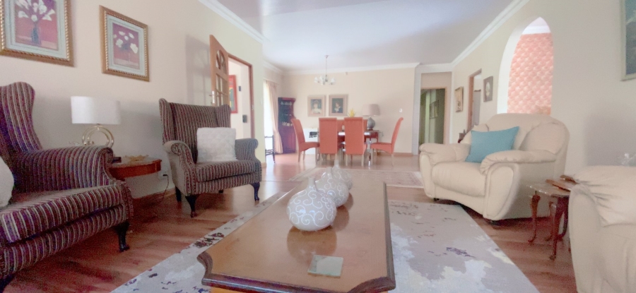 4 Bedroom Property for Sale in Three Rivers Proper Gauteng