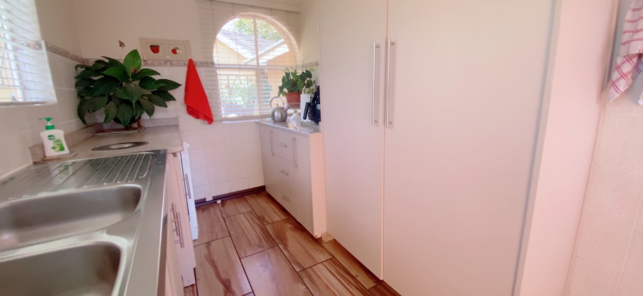 4 Bedroom Property for Sale in Three Rivers Proper Gauteng