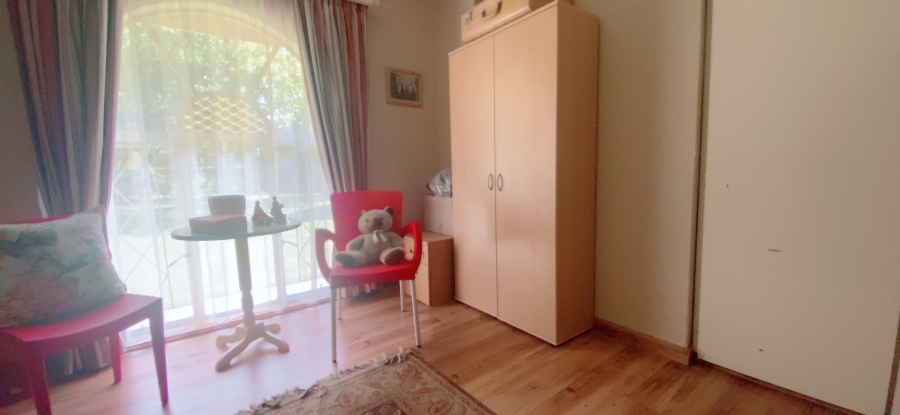 4 Bedroom Property for Sale in Three Rivers Proper Gauteng