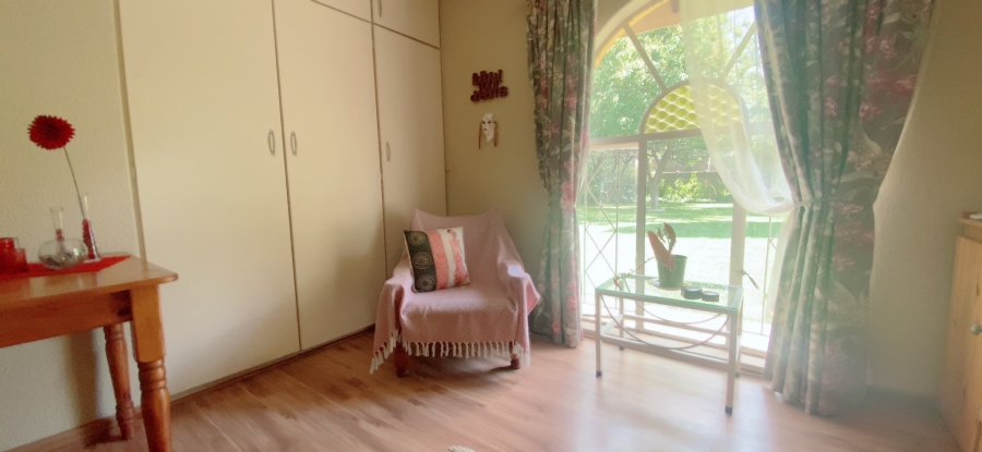 4 Bedroom Property for Sale in Three Rivers Proper Gauteng