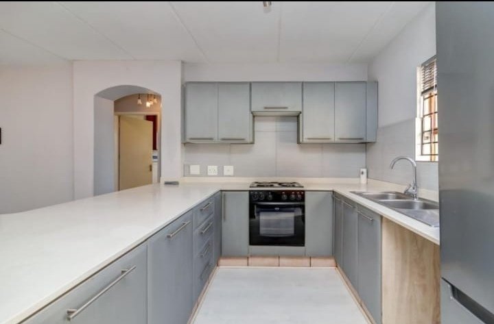 2 Bedroom Property for Sale in Dainfern Gauteng