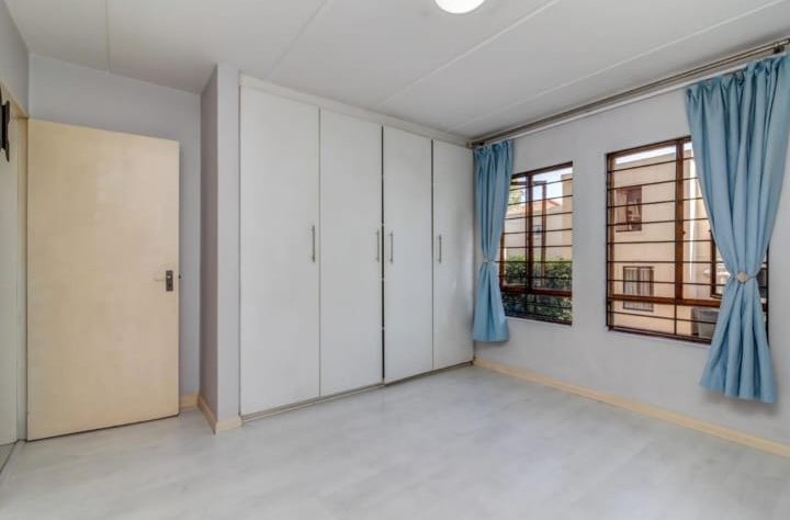 2 Bedroom Property for Sale in Dainfern Gauteng