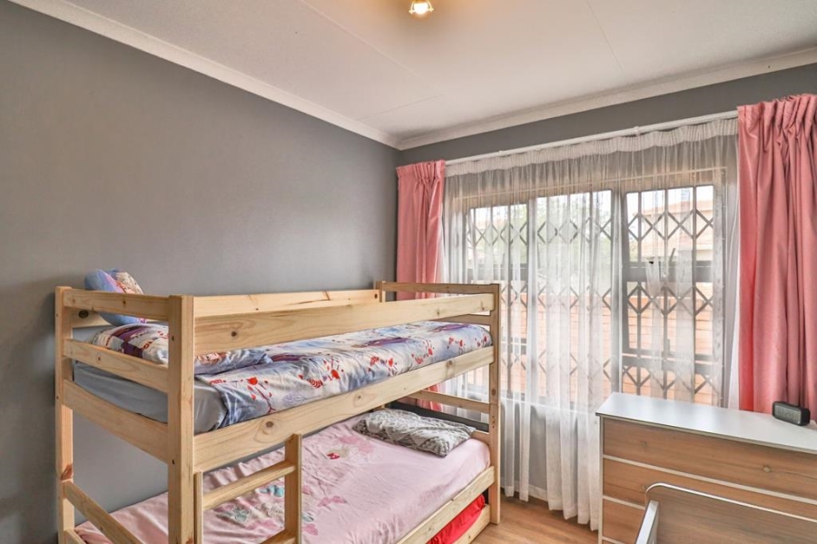 3 Bedroom Property for Sale in Noordwyk Gauteng