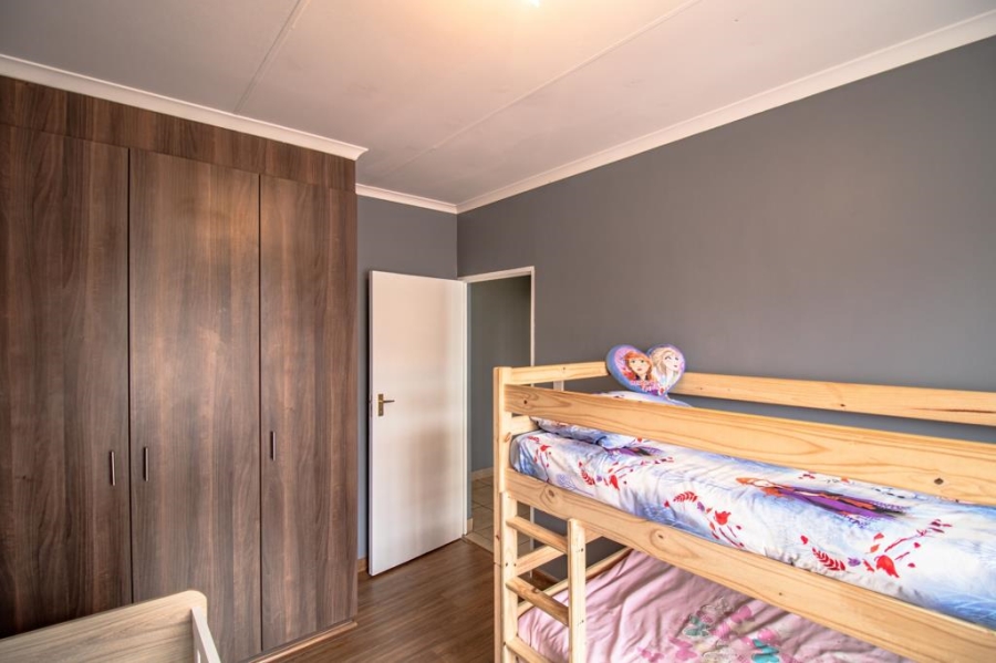 3 Bedroom Property for Sale in Noordwyk Gauteng