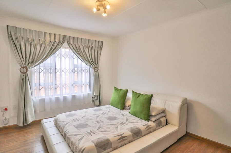 3 Bedroom Property for Sale in Noordwyk Gauteng