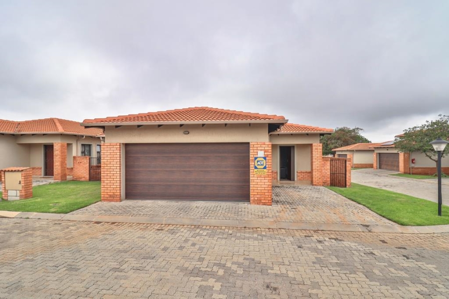 3 Bedroom Property for Sale in Noordwyk Gauteng