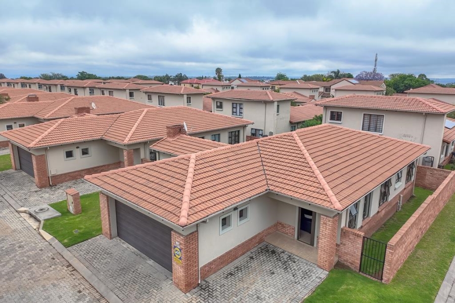 3 Bedroom Property for Sale in Noordwyk Gauteng