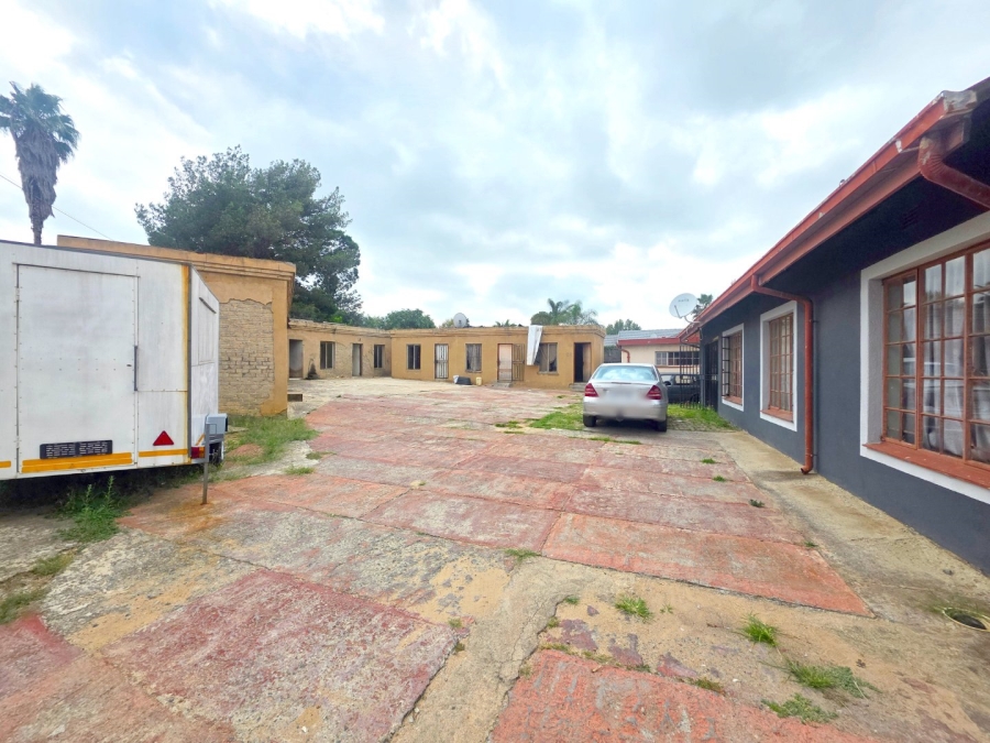 3 Bedroom Property for Sale in Birchleigh North Gauteng