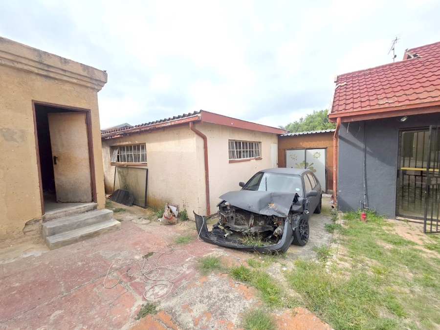 3 Bedroom Property for Sale in Birchleigh North Gauteng