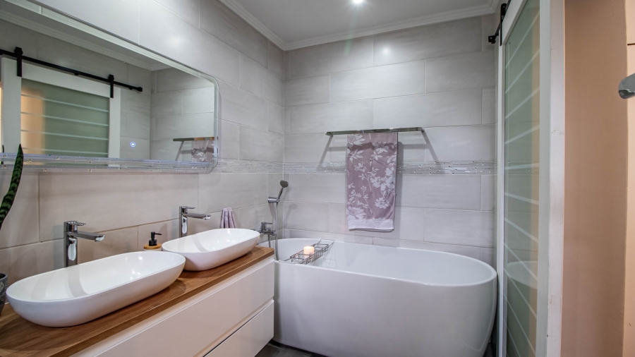 4 Bedroom Property for Sale in Northmead Gauteng