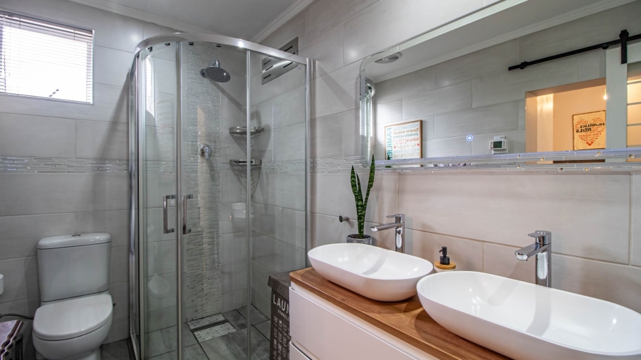 4 Bedroom Property for Sale in Northmead Gauteng