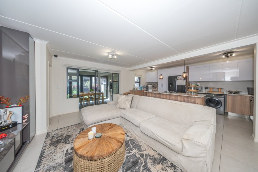 3 Bedroom Property for Sale in Modderfontein Gauteng