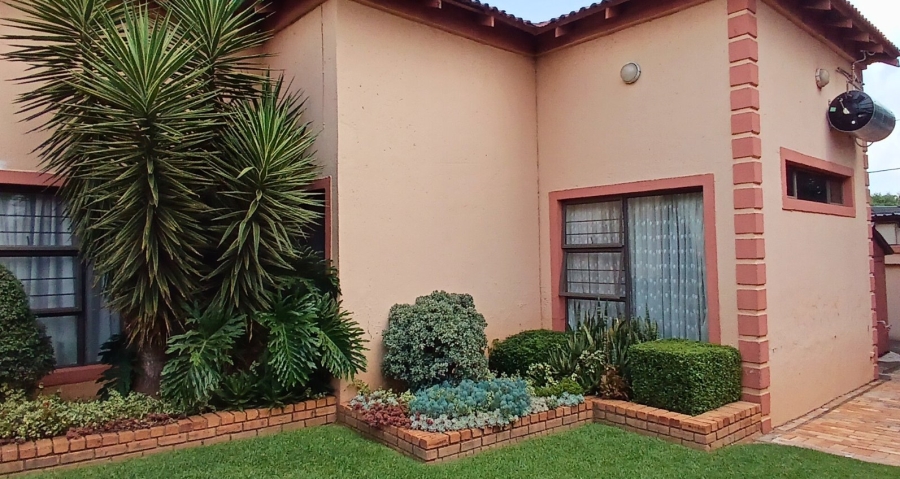 4 Bedroom Property for Sale in Sunward Park Gauteng