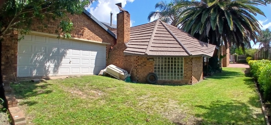 4 Bedroom Property for Sale in The Reeds Gauteng