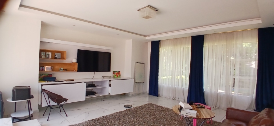 4 Bedroom Property for Sale in The Reeds Gauteng