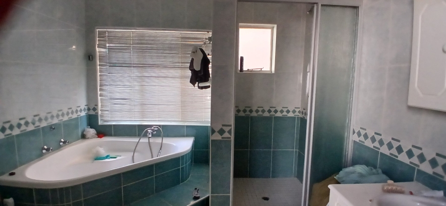 4 Bedroom Property for Sale in The Reeds Gauteng