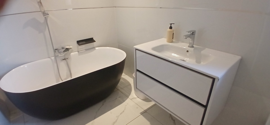 4 Bedroom Property for Sale in The Reeds Gauteng