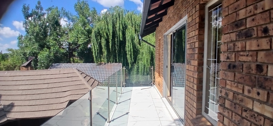 4 Bedroom Property for Sale in The Reeds Gauteng