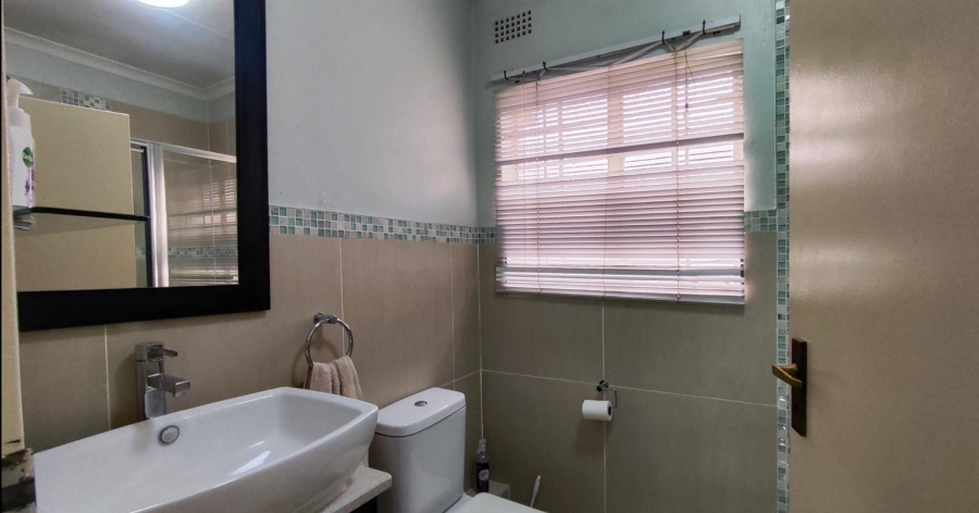 3 Bedroom Property for Sale in Buccleuch Gauteng