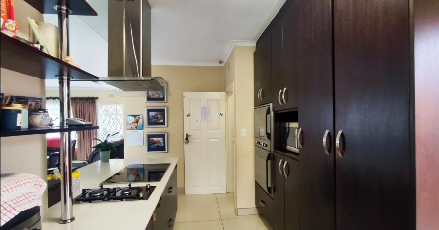 3 Bedroom Property for Sale in Buccleuch Gauteng