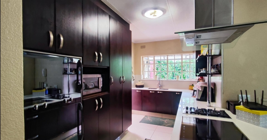 3 Bedroom Property for Sale in Buccleuch Gauteng