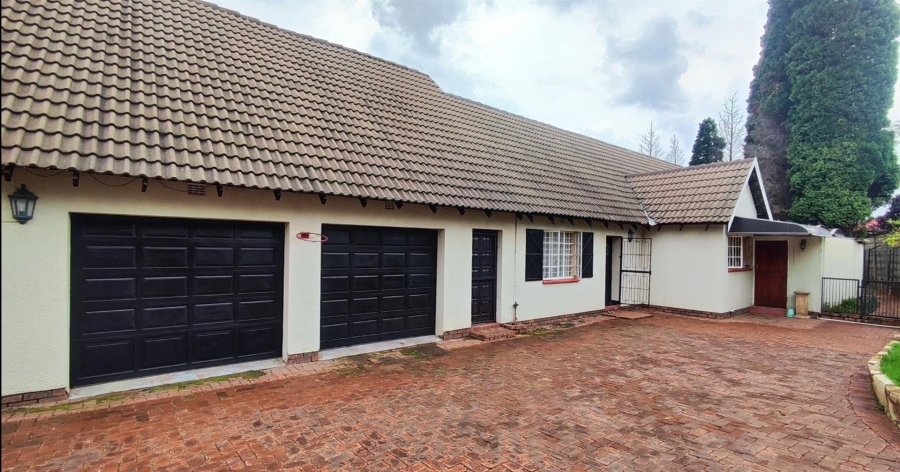 3 Bedroom Property for Sale in Buccleuch Gauteng