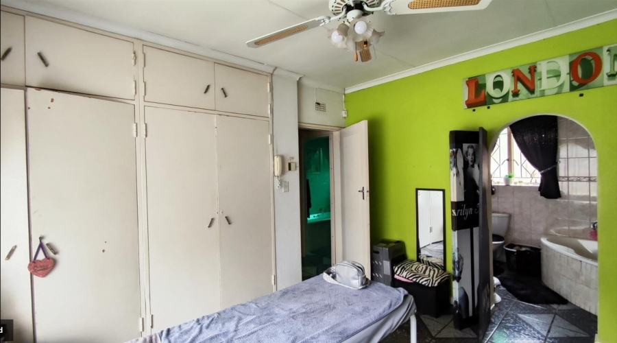 4 Bedroom Property for Sale in Bonaero Park Gauteng