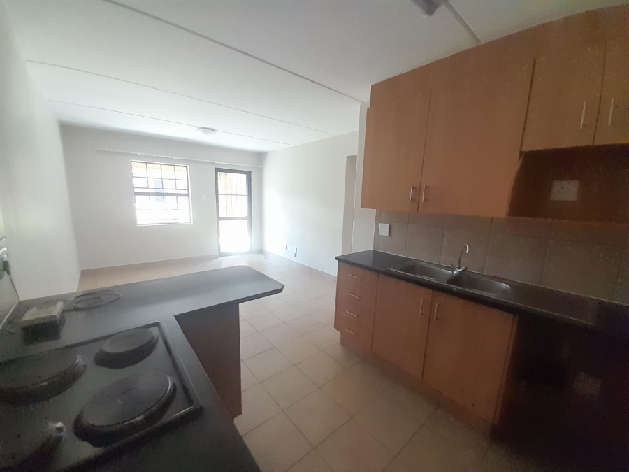2 Bedroom Property for Sale in Olifantsvlei Gauteng