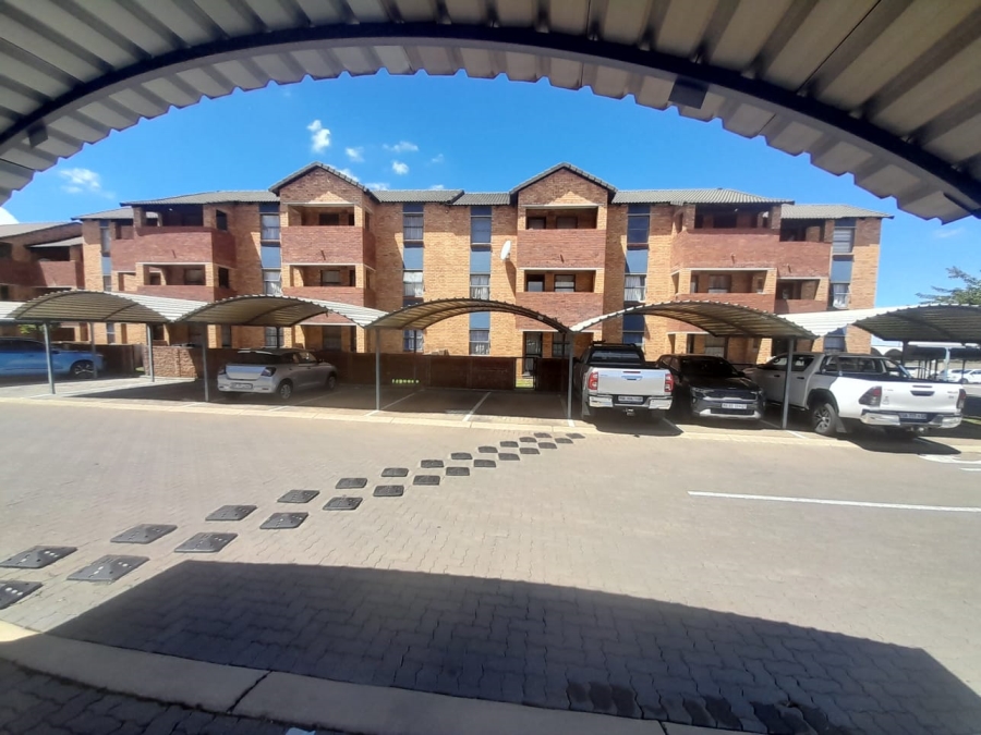 2 Bedroom Property for Sale in Olifantsvlei Gauteng