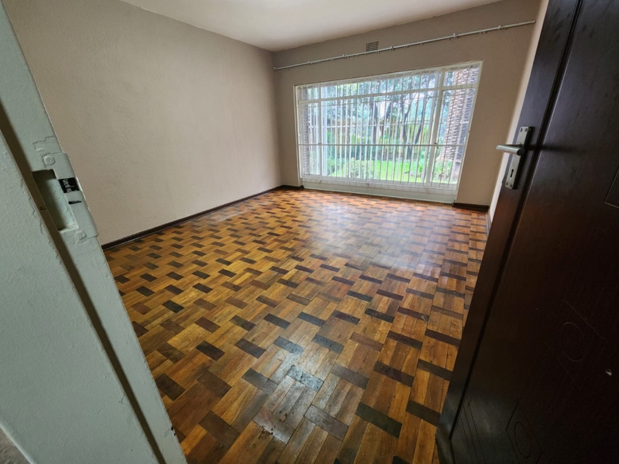 2 Bedroom Property for Sale in Crown Gardens Gauteng