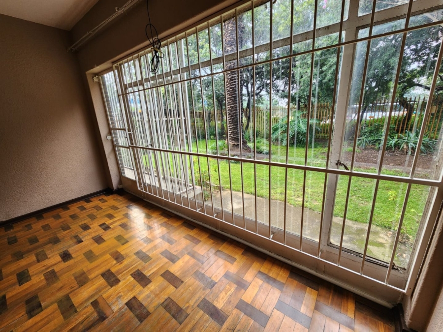 2 Bedroom Property for Sale in Crown Gardens Gauteng