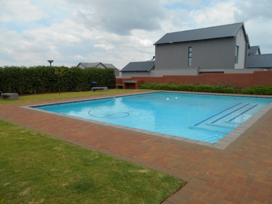 To Let 1 Bedroom Property for Rent in Louwlardia Gauteng