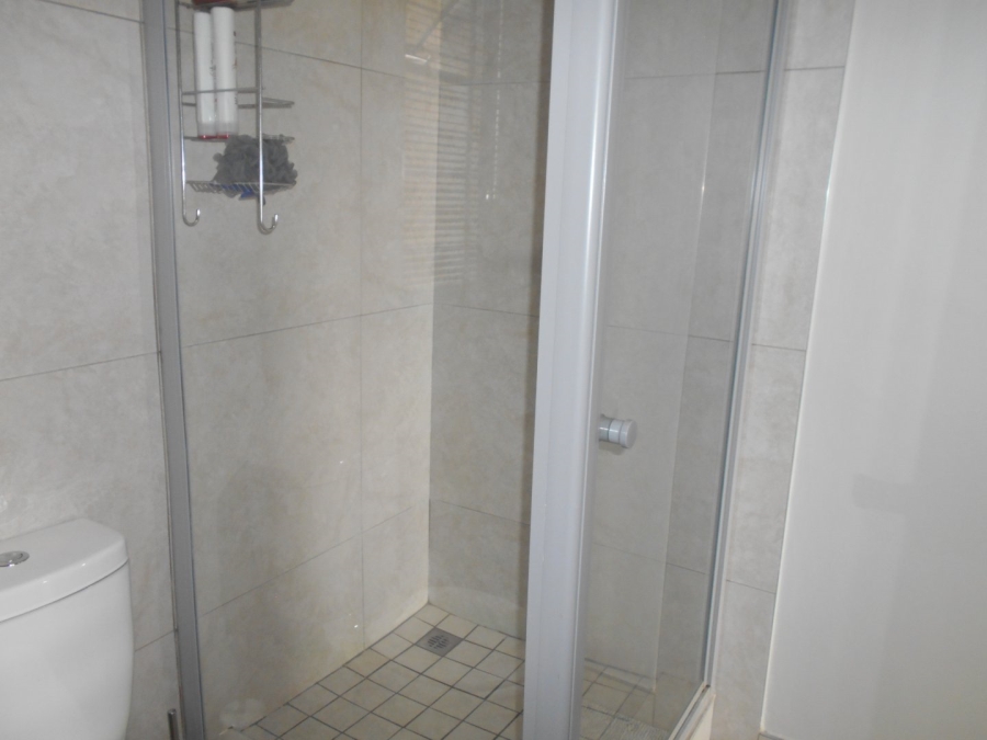 To Let 1 Bedroom Property for Rent in Louwlardia Gauteng