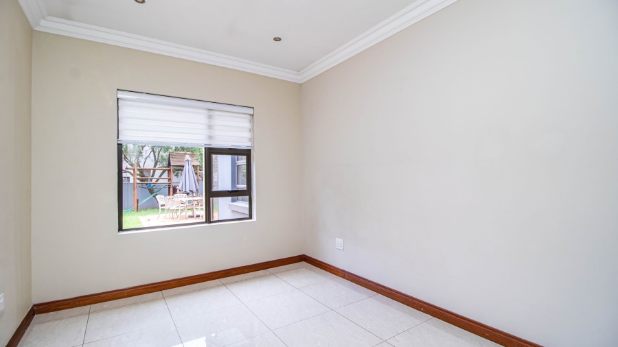 4 Bedroom Property for Sale in Serengeti Lifestyle Estate Gauteng