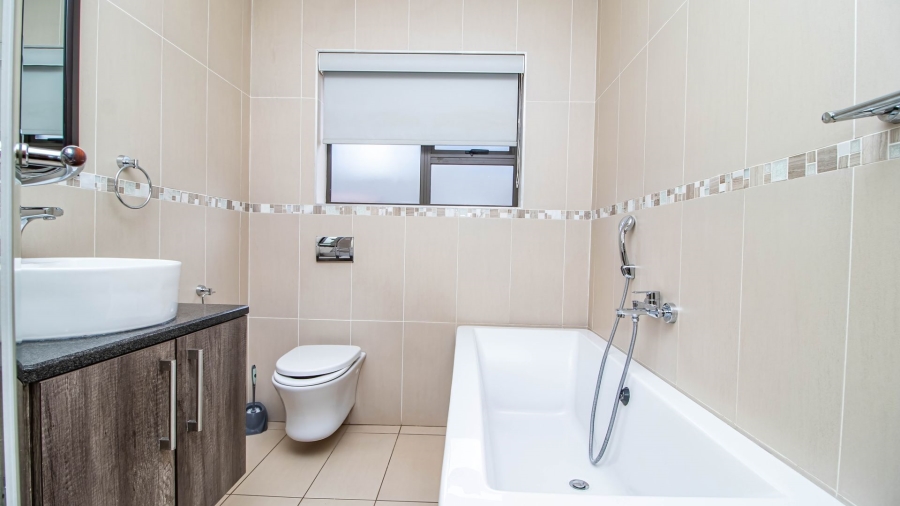 4 Bedroom Property for Sale in Serengeti Lifestyle Estate Gauteng