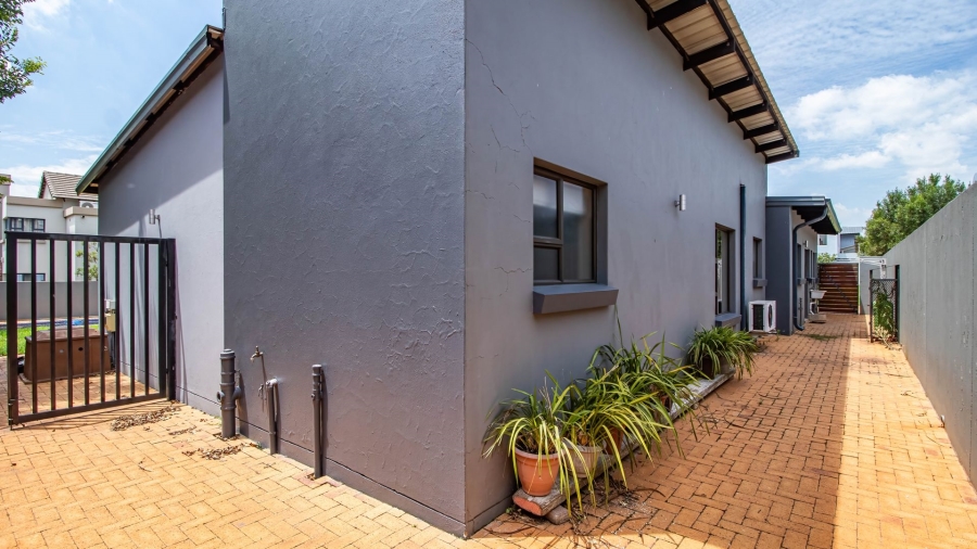 4 Bedroom Property for Sale in Serengeti Lifestyle Estate Gauteng