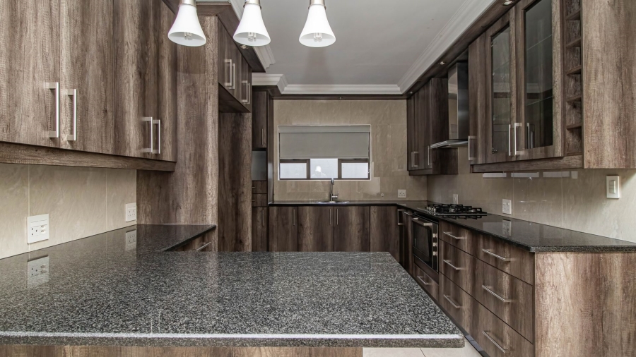 4 Bedroom Property for Sale in Serengeti Lifestyle Estate Gauteng