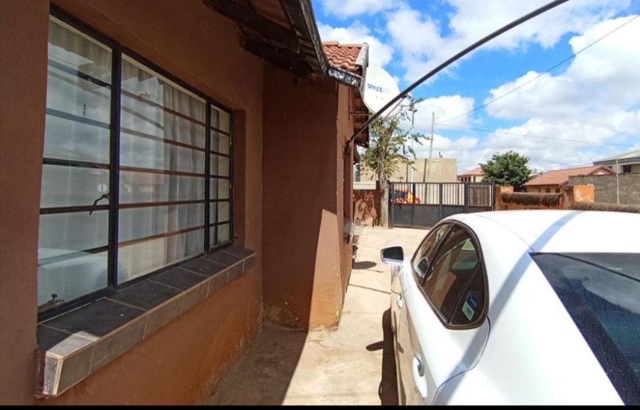 3 Bedroom Property for Sale in Clayville Gauteng