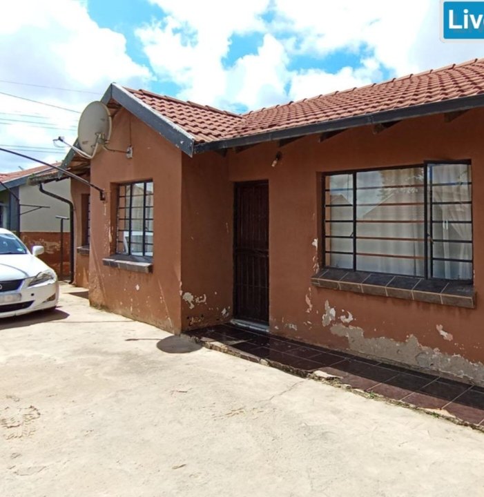 3 Bedroom Property for Sale in Clayville Gauteng