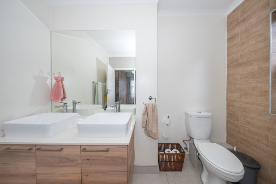 3 Bedroom Property for Sale in Modderfontein Gauteng