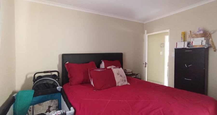 3 Bedroom Property for Sale in Kosmosdal Gauteng