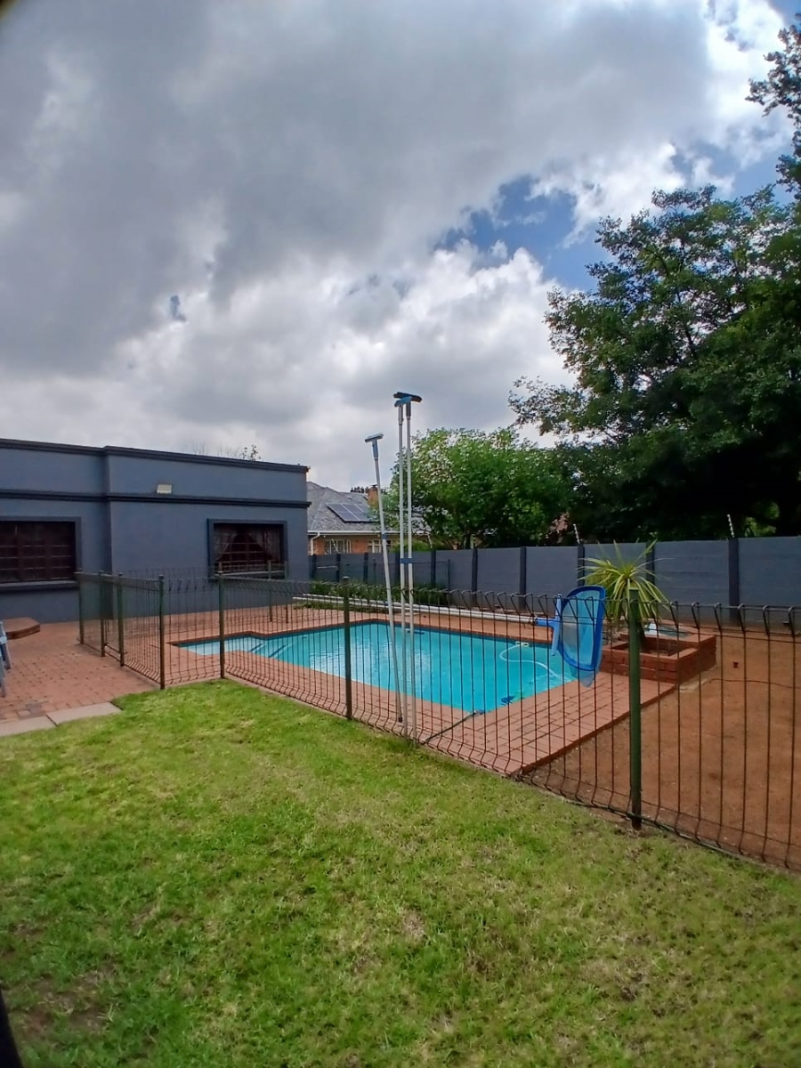 4 Bedroom Property for Sale in Florida Park Gauteng