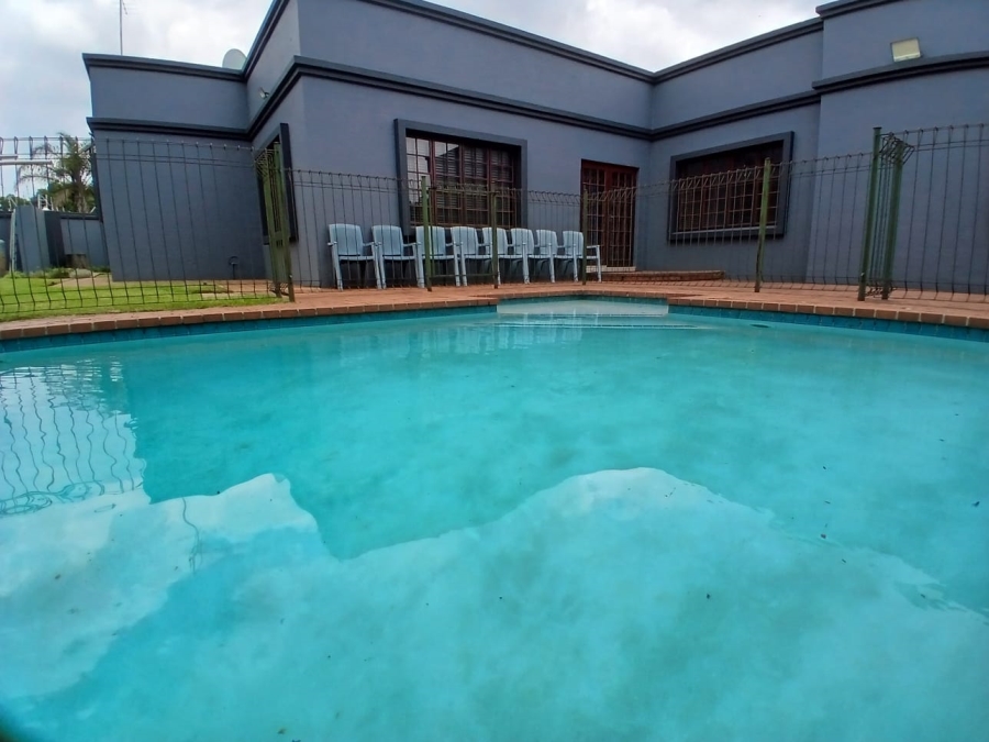 4 Bedroom Property for Sale in Florida Park Gauteng