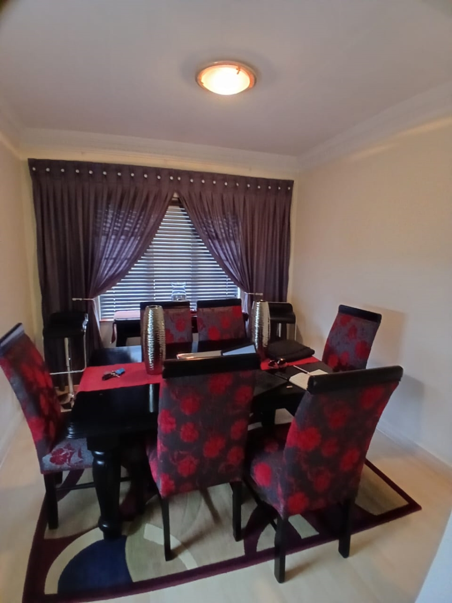 4 Bedroom Property for Sale in Florida Park Gauteng