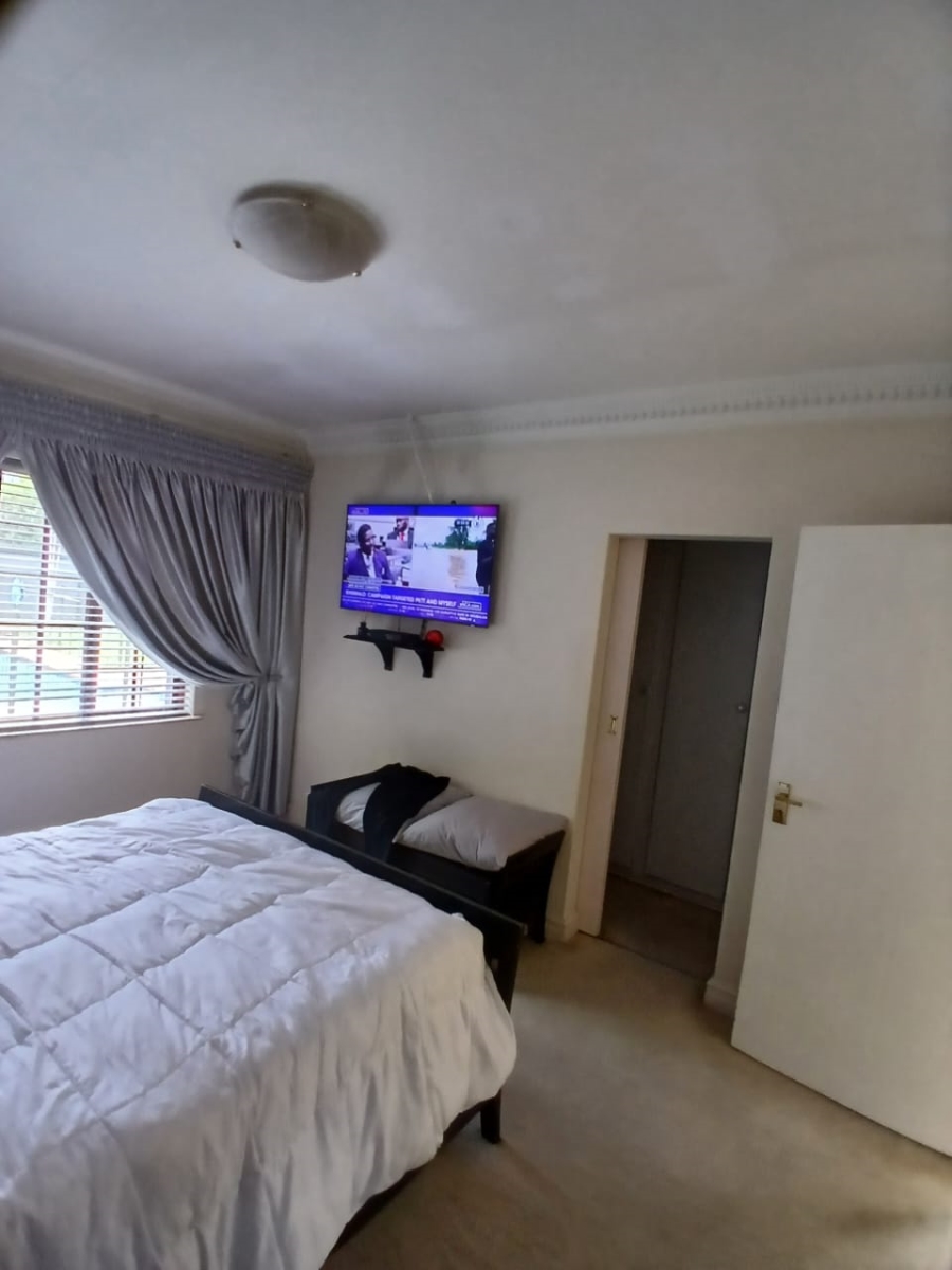 4 Bedroom Property for Sale in Florida Park Gauteng
