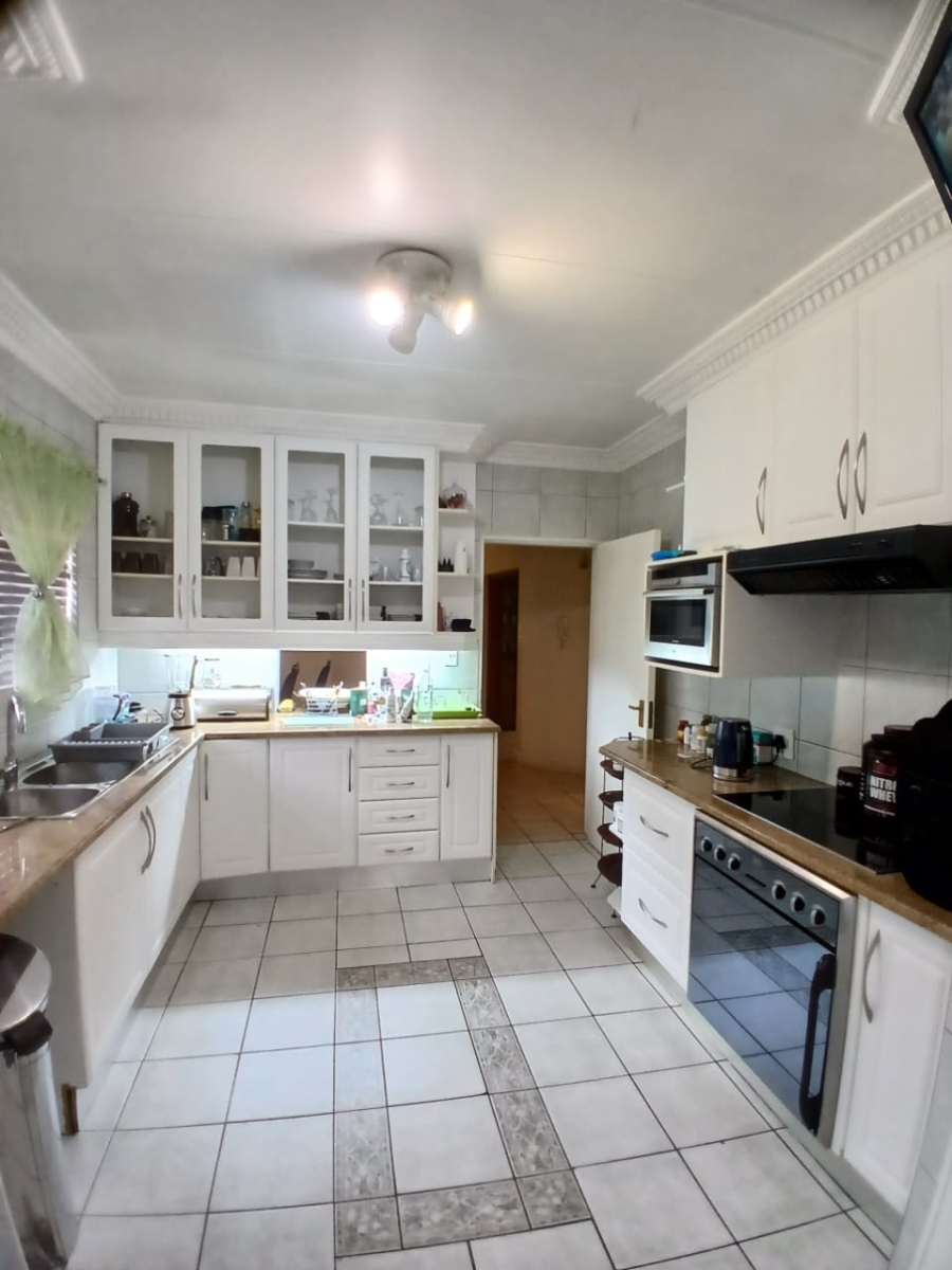 4 Bedroom Property for Sale in Florida Park Gauteng