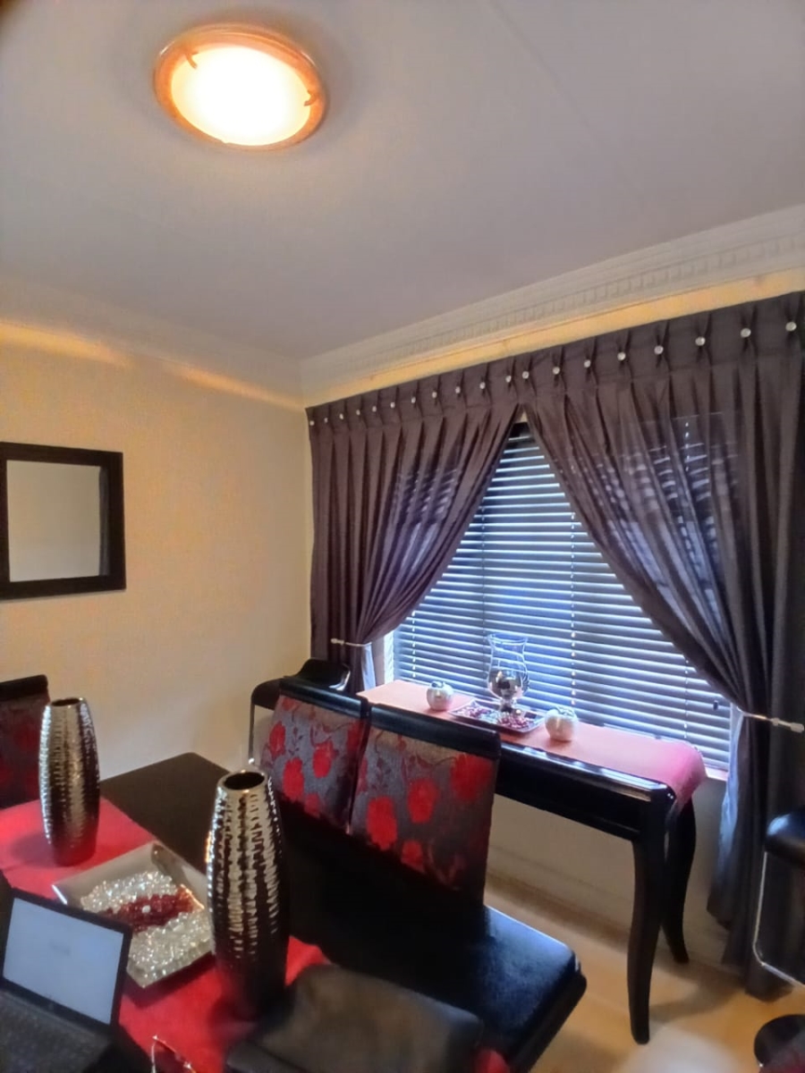 4 Bedroom Property for Sale in Florida Park Gauteng