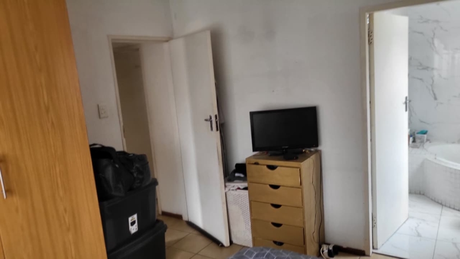 To Let  Bedroom Property for Rent in Cosmo City Gauteng